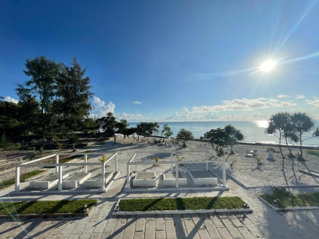 Jambo Beach Hotel Paje Exterior photo